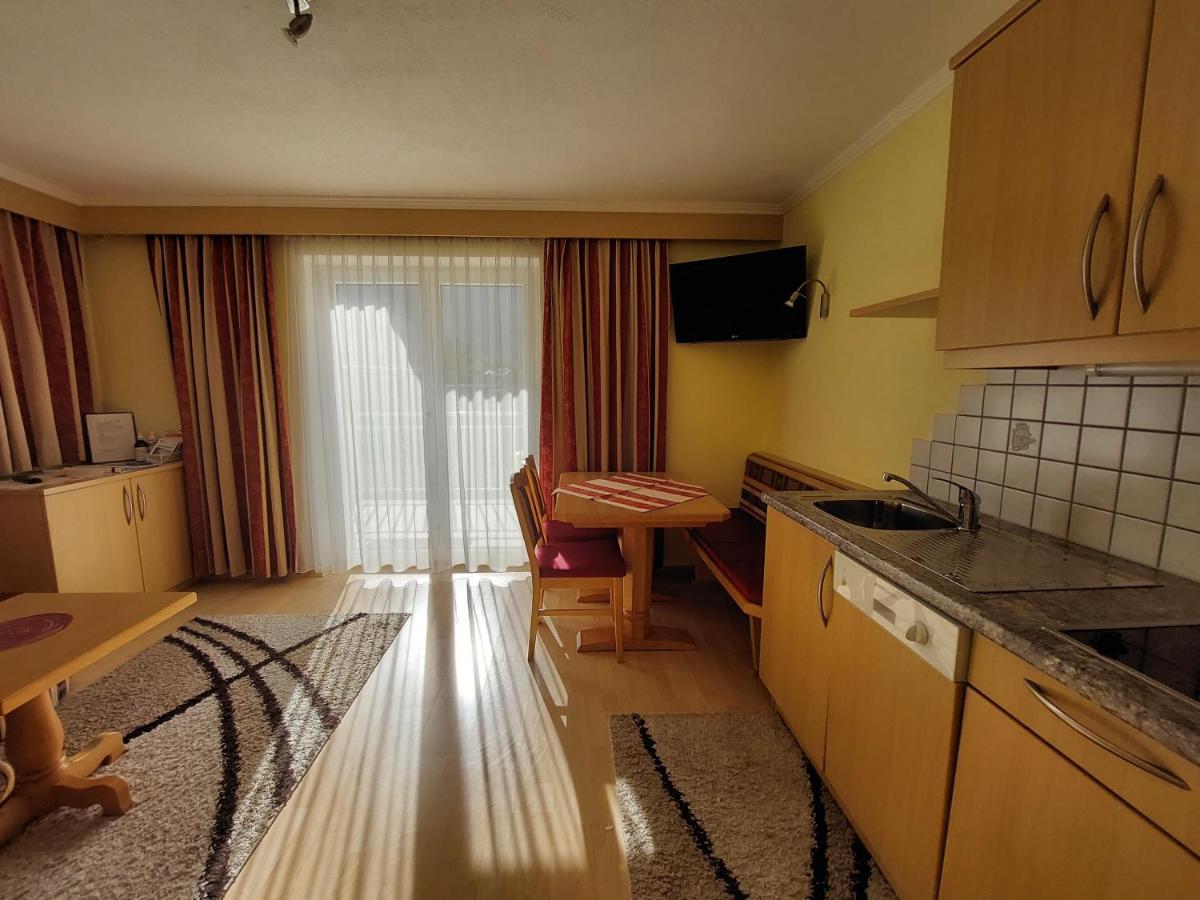 Haus Tanja Apartamento Längenfeld Exterior foto