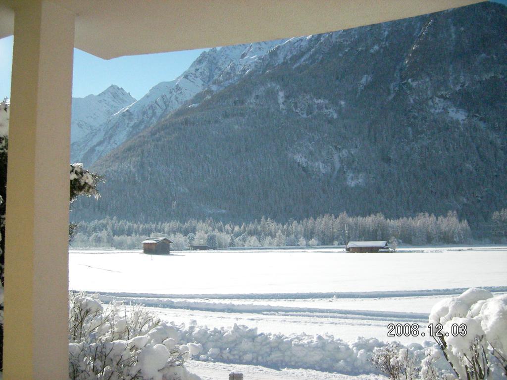 Haus Tanja Apartamento Längenfeld Quarto foto