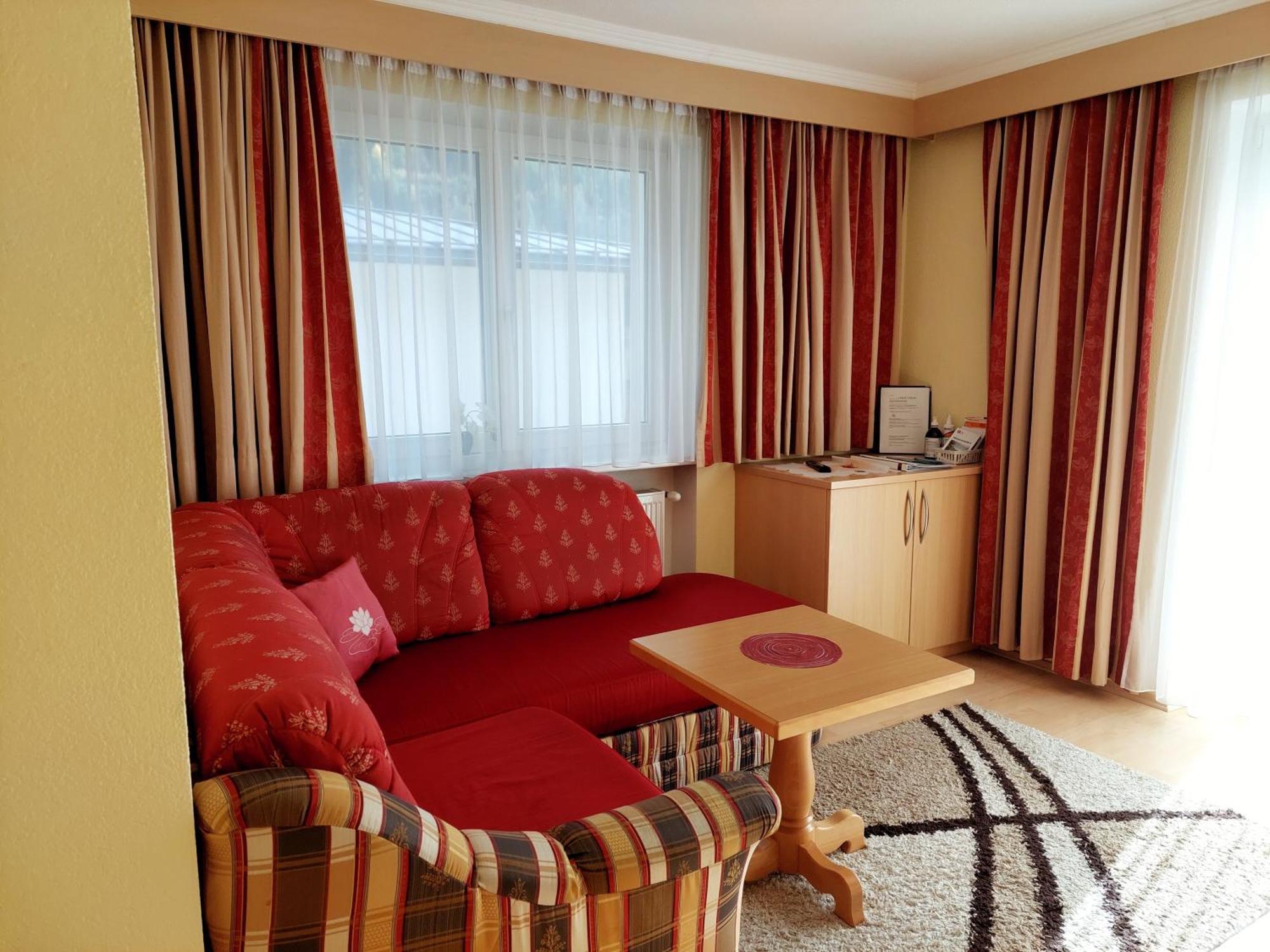 Haus Tanja Apartamento Längenfeld Exterior foto